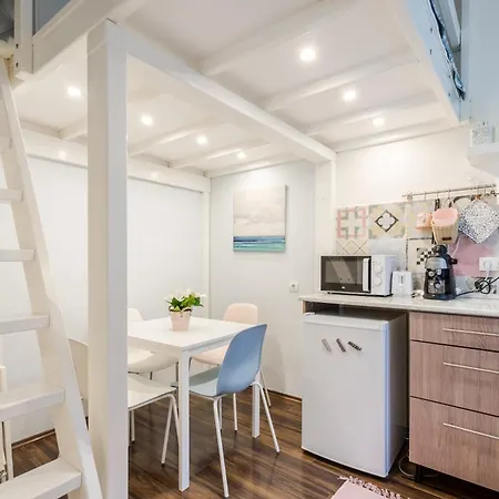 Bpr Stylish Mosaic With Terrace Апартаменты Будапешт