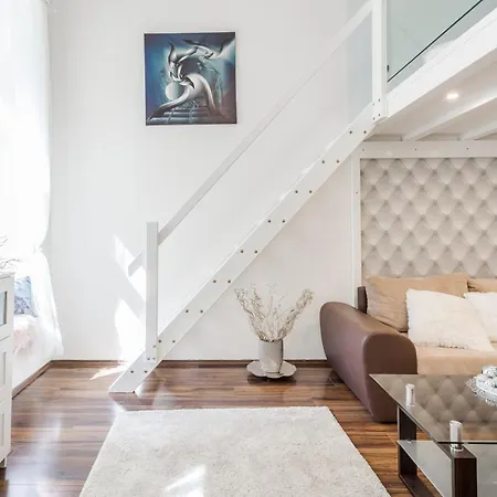 Bpr Stylish Mosaic With Terrace * Budapest